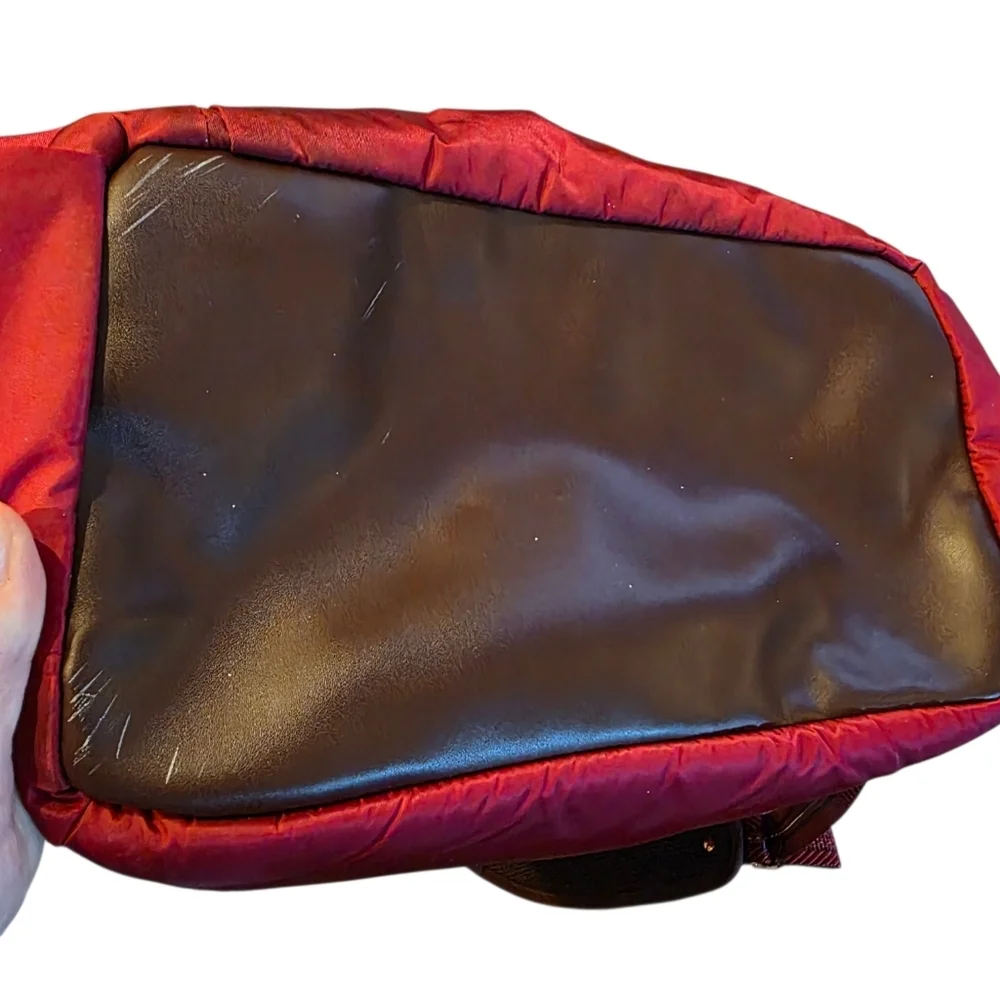 Lululemon Rucksack Yogini Traveling Backpack Bumble Berry Bordeaux Drama 1P